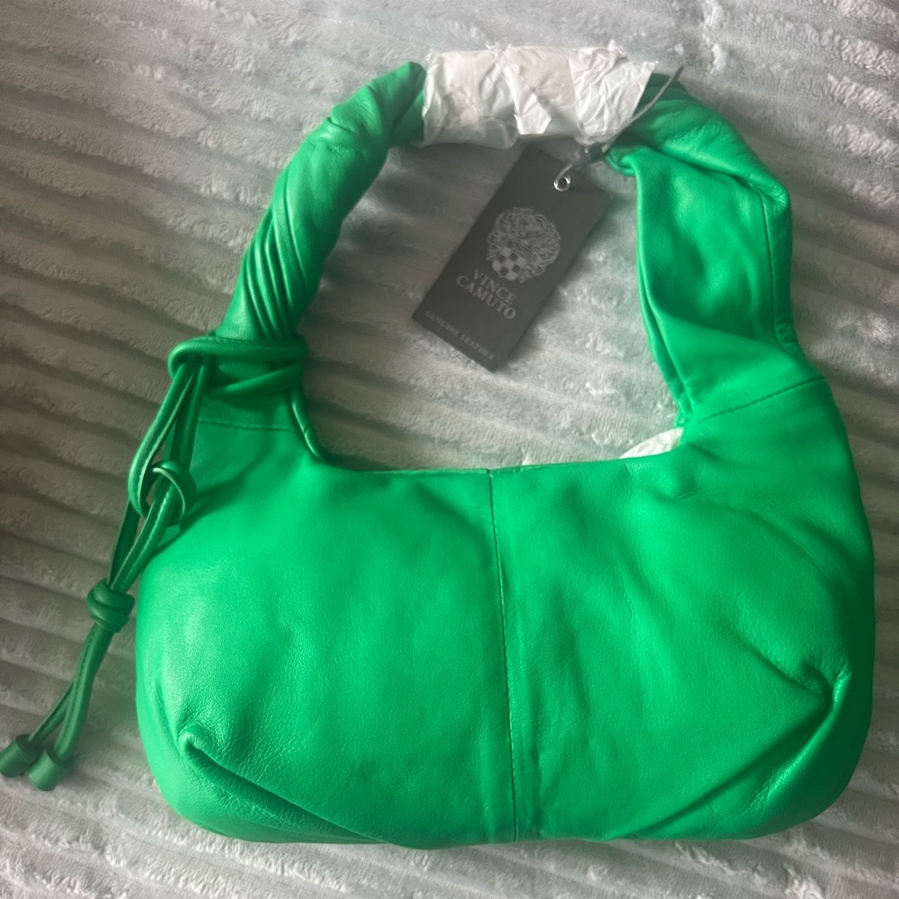 Vince Camuto Bag 💚 NWT